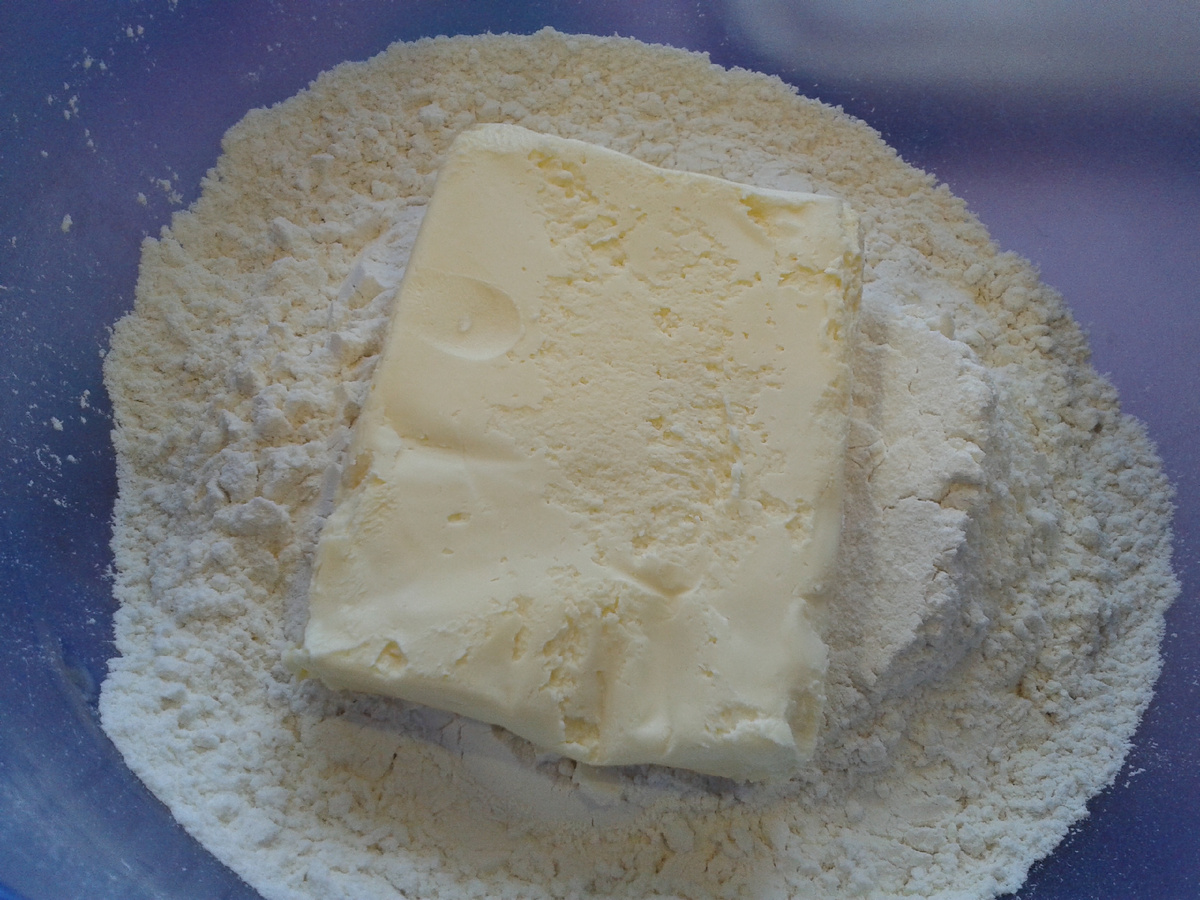 Универсальный пирог на скорую руку: рецепт, который стоит запомнить