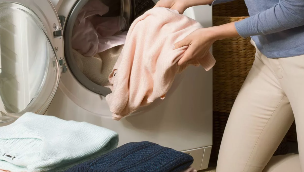 Как продлить жизнь вашей одежде: секреты ухода после стирки