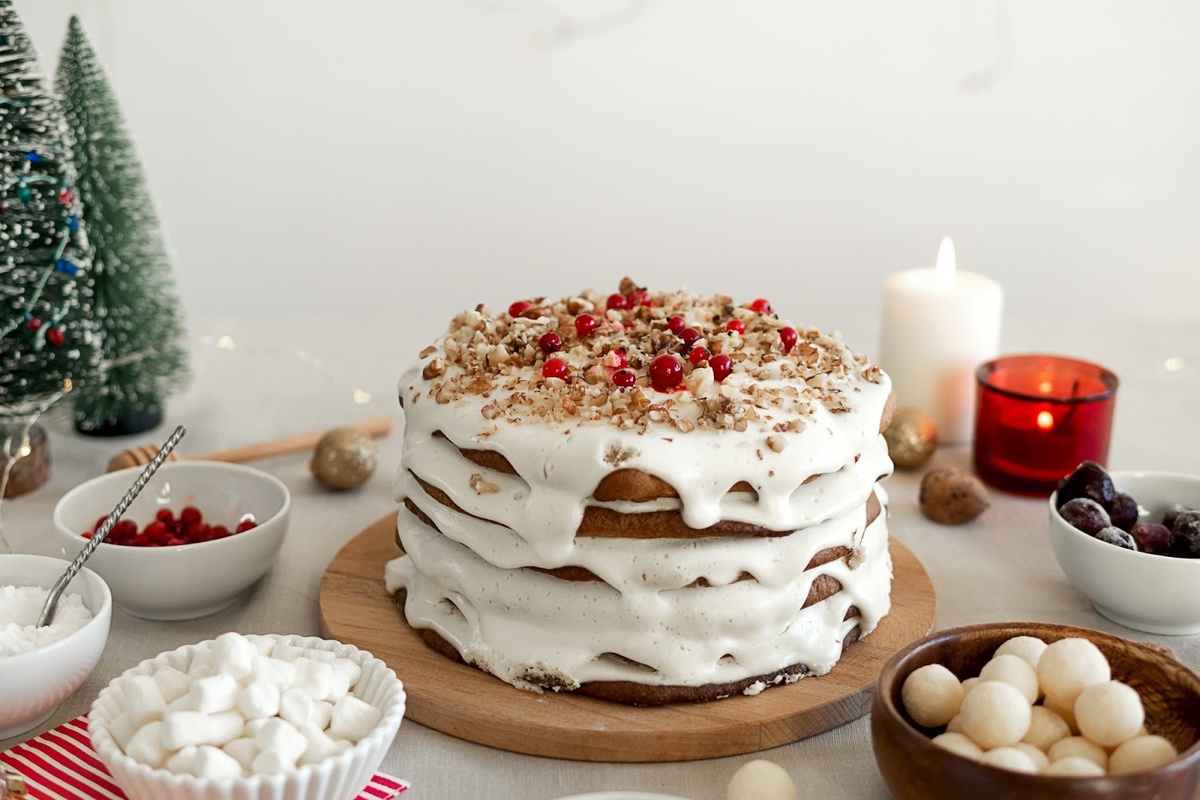 Сладости под вечер: новогодние рецепты тортов и рулетов, которые можно успеть приготовить после работы