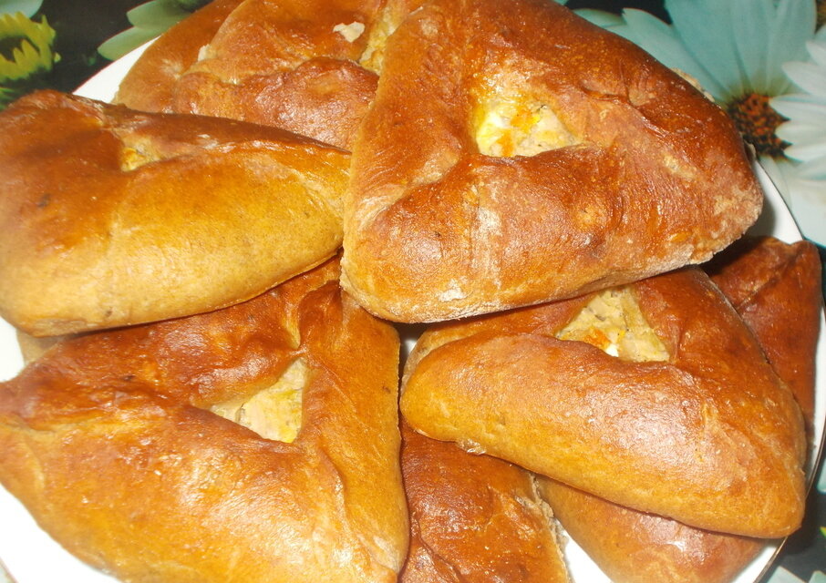 Нежные пироги с капустой и яйцами: сытное блюдо для всей семьи