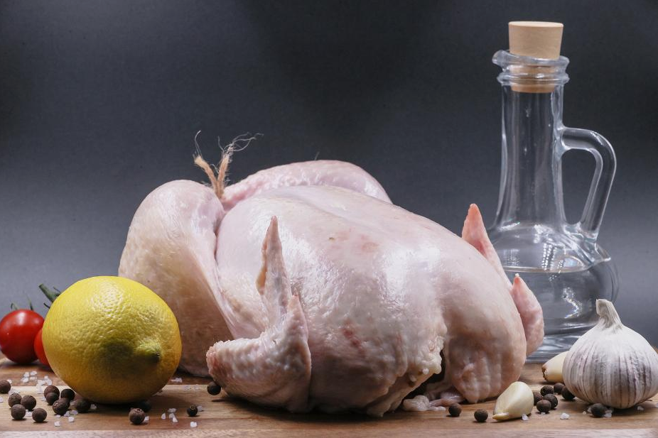 Как распознать «накачанную» курицу: практические советы