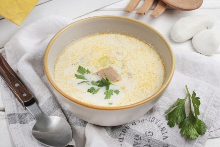 Сливочный рыбный суп: Чаудер с тунцом и фасолью