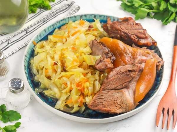 Свиная рулька с капустой: кулинарное волшебство в вашем доме