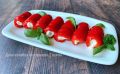 Ароматные рулетики из перцев: необычная закуска для любого праздника