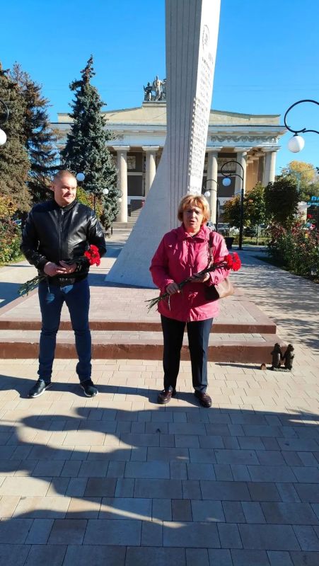 Сегодня, 29 октября, в нашей стране отмечается День рождения комсомола Сегодня, 29 октября, в нашей стране отмечается День рождения комсомола