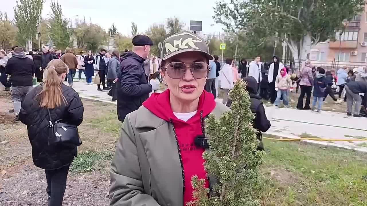 Больше живых эмоций с общегородского субботника в День единых действий в нашем видео ролике