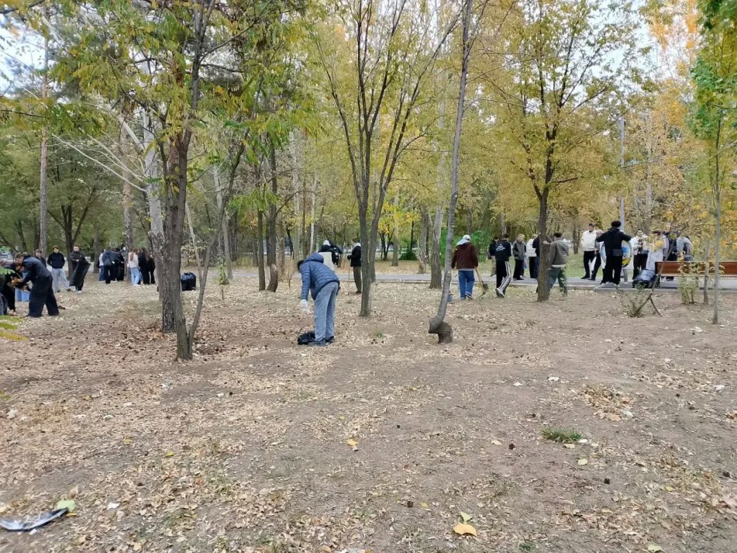 В парке «Волжский» тем временем прошел субботник с участием активистов 3 и 5 округов В парке «Волжский» тем временем прошел субботник с участием активистов 3 и 5 округов